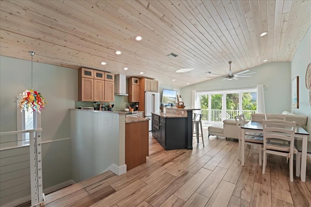 For Sale: $3,895,000 (3 beds, 3 baths, 2263 Square Feet)