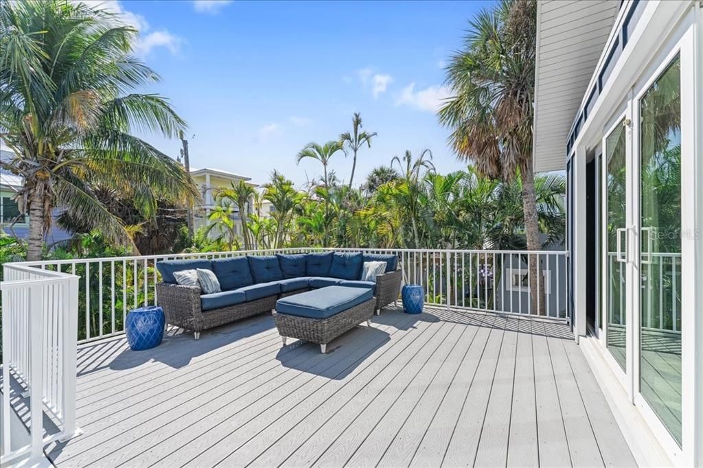 For Sale: $3,895,000 (3 beds, 3 baths, 2263 Square Feet)