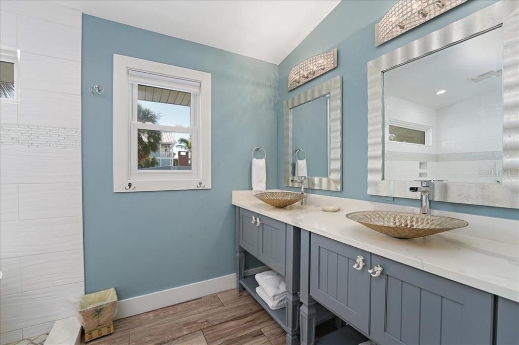 For Sale: $3,895,000 (3 beds, 3 baths, 2263 Square Feet)