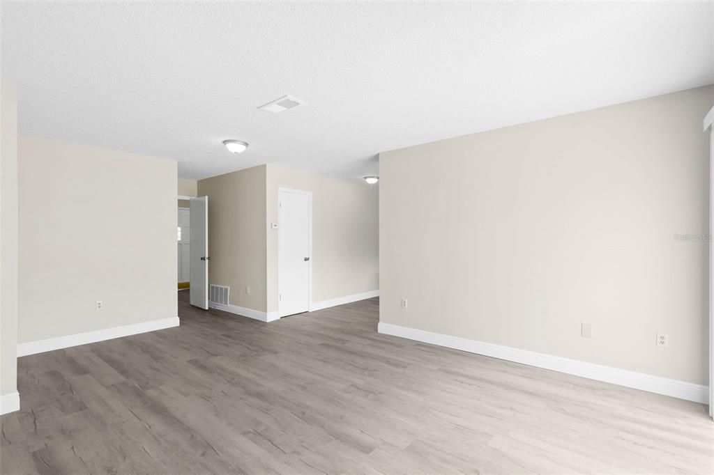 For Sale: $290,000 (3 beds, 2 baths, 1771 Square Feet)