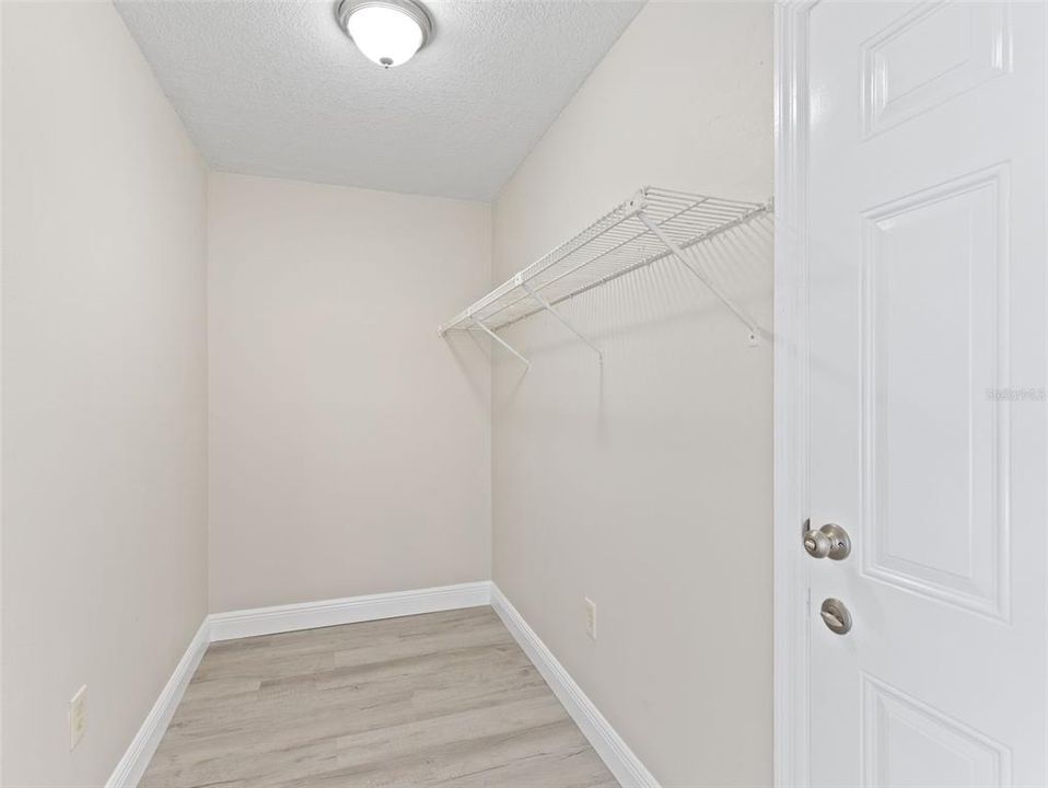 For Sale: $290,000 (3 beds, 2 baths, 1771 Square Feet)