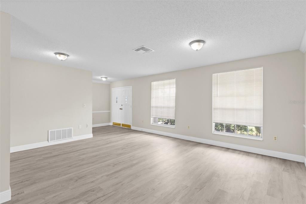 For Sale: $290,000 (3 beds, 2 baths, 1771 Square Feet)