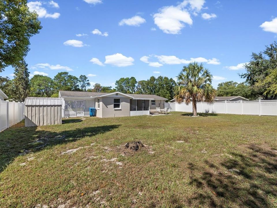 Active With Contract: $215,000 (3 beds, 1 baths, 1044 Square Feet)