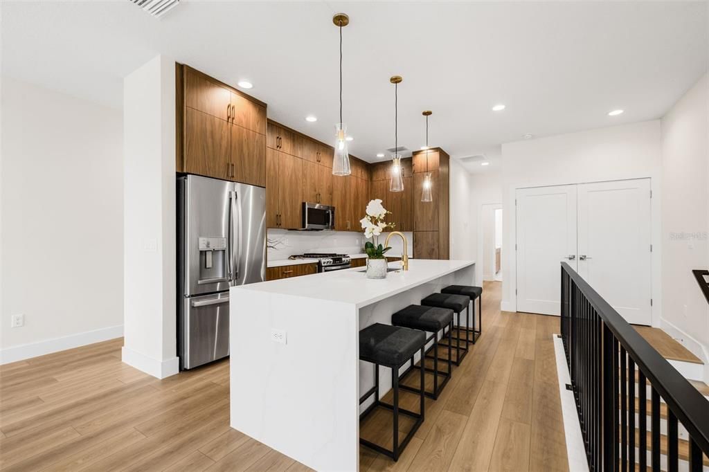 For Sale: $829,000 (4 beds, 3 baths, 1976 Square Feet)