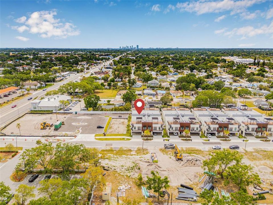 For Sale: $829,000 (4 beds, 3 baths, 1976 Square Feet)