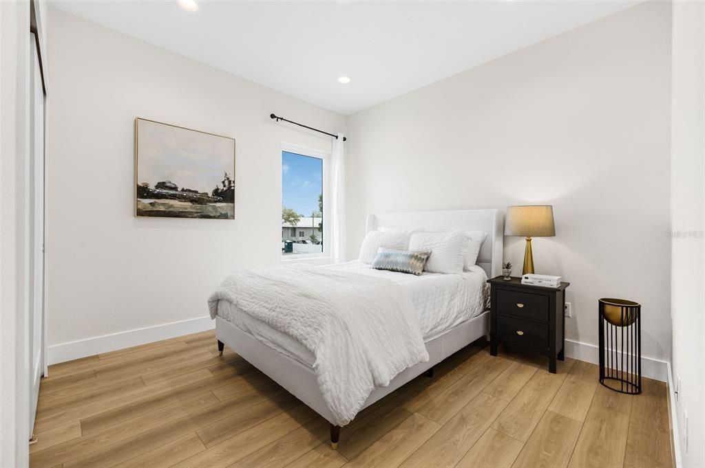 For Sale: $829,000 (4 beds, 3 baths, 1976 Square Feet)