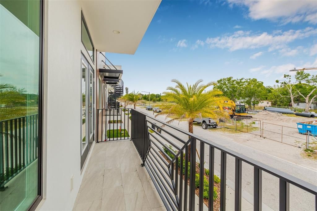 For Sale: $829,000 (4 beds, 3 baths, 1976 Square Feet)