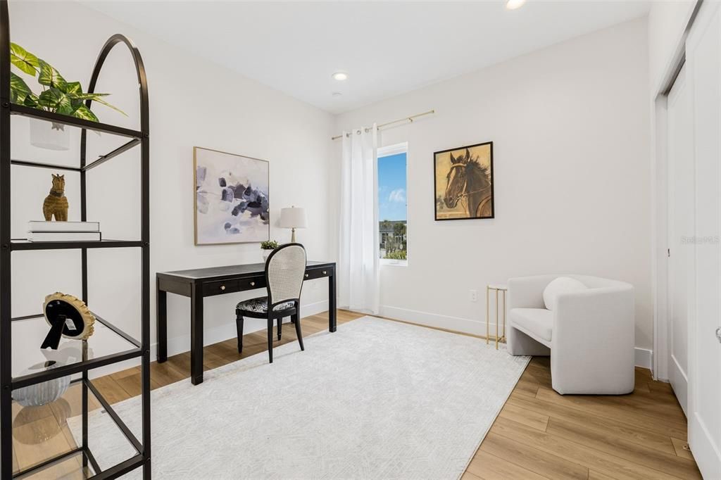 For Sale: $829,000 (4 beds, 3 baths, 1976 Square Feet)