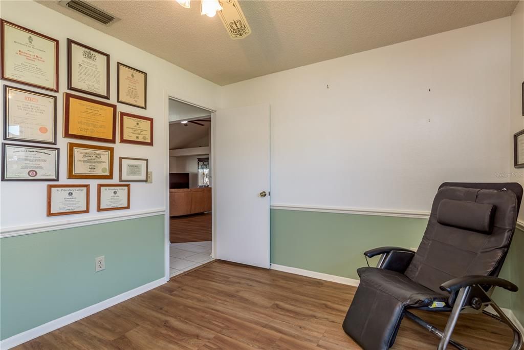 En Venta: $450,000 (3 camas, 2 baños, 1390 Pies cuadrados)