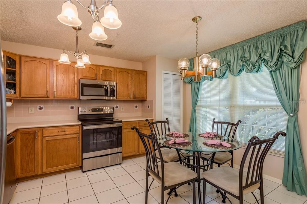 En Venta: $450,000 (3 camas, 2 baños, 1390 Pies cuadrados)