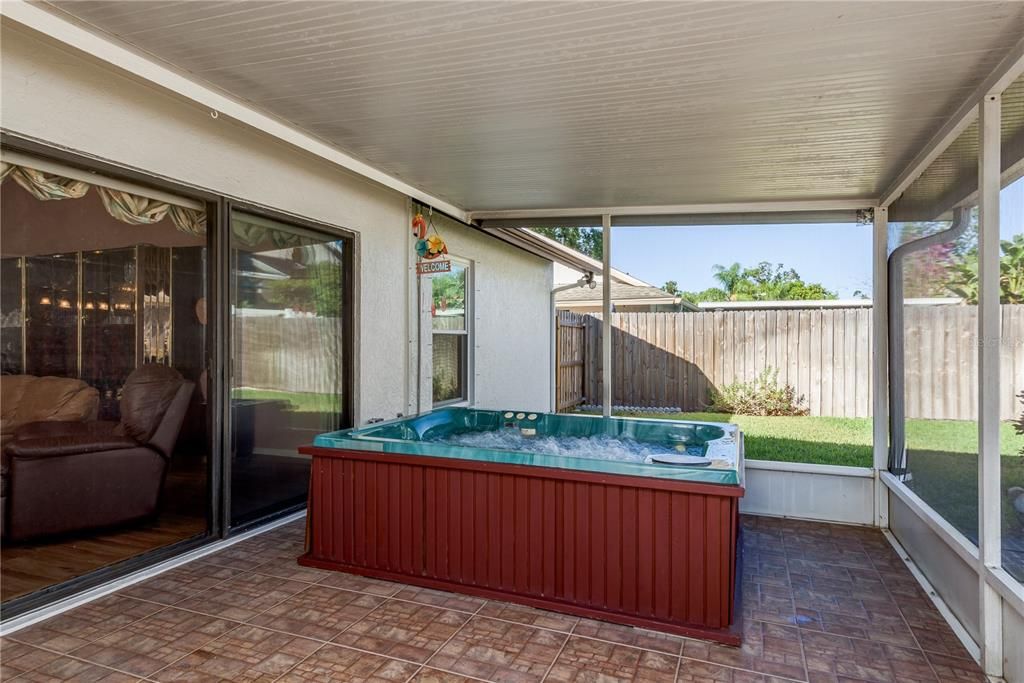 En Venta: $450,000 (3 camas, 2 baños, 1390 Pies cuadrados)