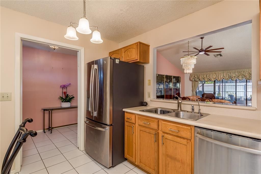 En Venta: $450,000 (3 camas, 2 baños, 1390 Pies cuadrados)