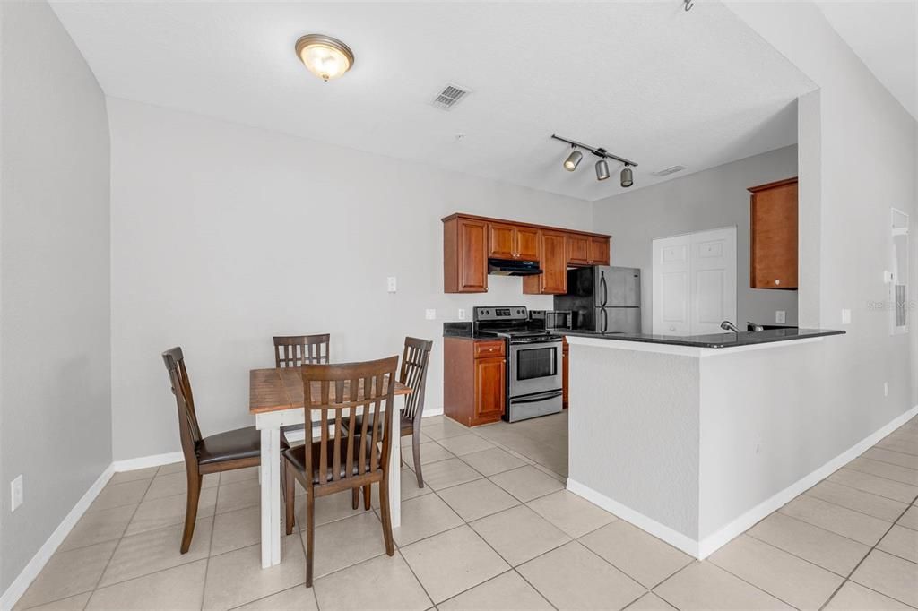 For Sale: $237,000 (3 beds, 2 baths, 1266 Square Feet)