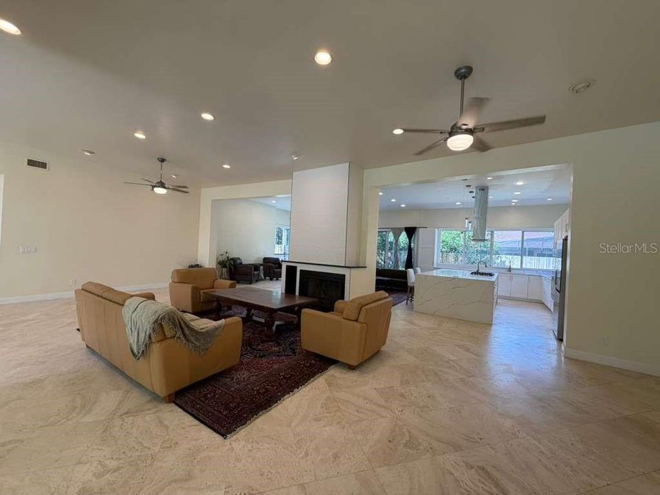 待售: $849,900 (4 贝兹, 3 浴室, 3924 平方英尺)