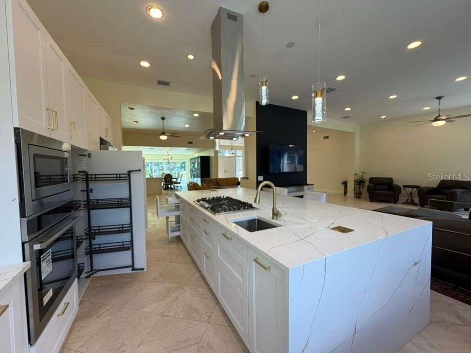 待售: $849,900 (4 贝兹, 3 浴室, 3924 平方英尺)