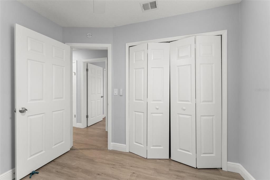 For Sale: $355,000 (4 beds, 3 baths, 1760 Square Feet)