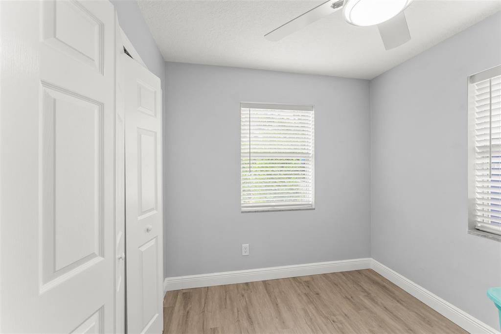 For Sale: $355,000 (4 beds, 3 baths, 1760 Square Feet)