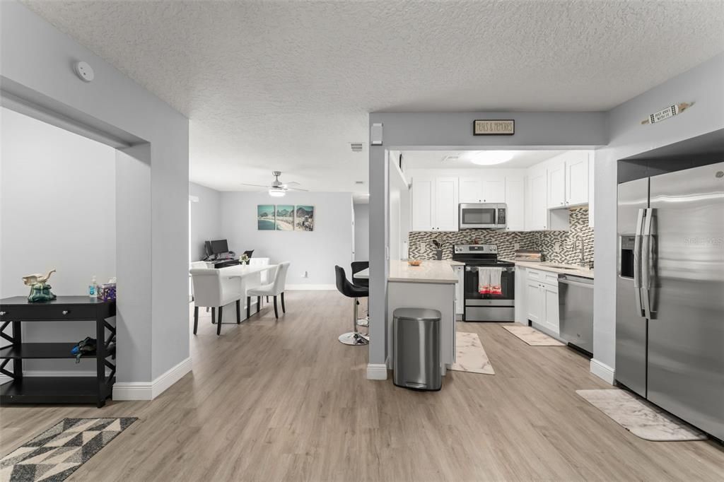 For Sale: $355,000 (4 beds, 3 baths, 1760 Square Feet)