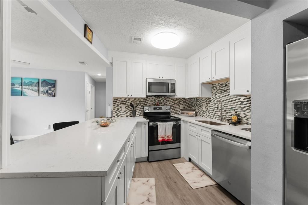 For Sale: $355,000 (4 beds, 3 baths, 1760 Square Feet)