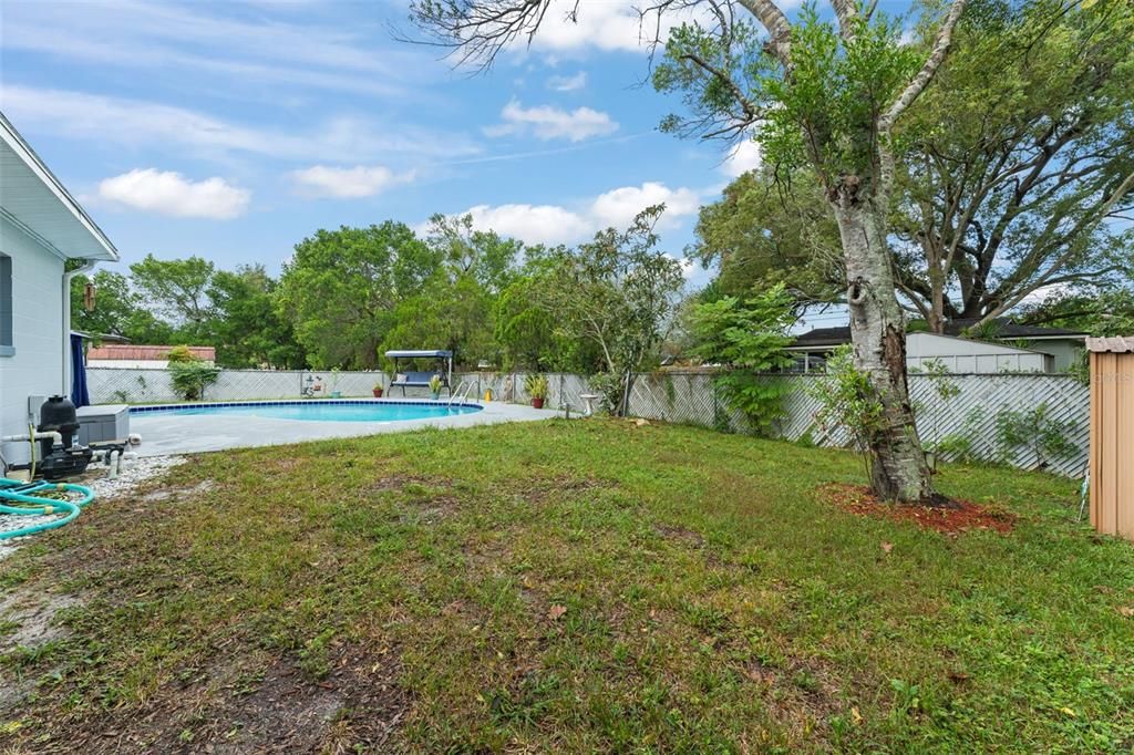 For Sale: $355,000 (4 beds, 3 baths, 1760 Square Feet)