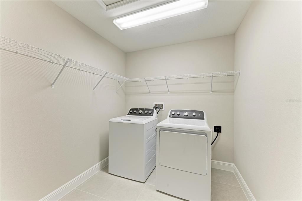 For Sale: $665,883 (5 beds, 3 baths, 3381 Square Feet)