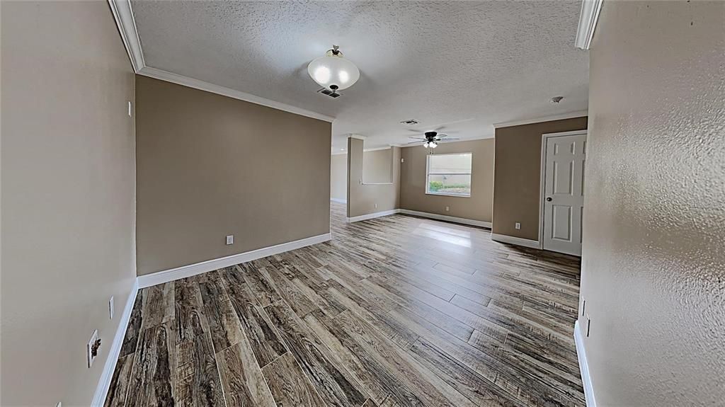 For Rent: $2,350 (3 beds, 2 baths, 1889 Square Feet)