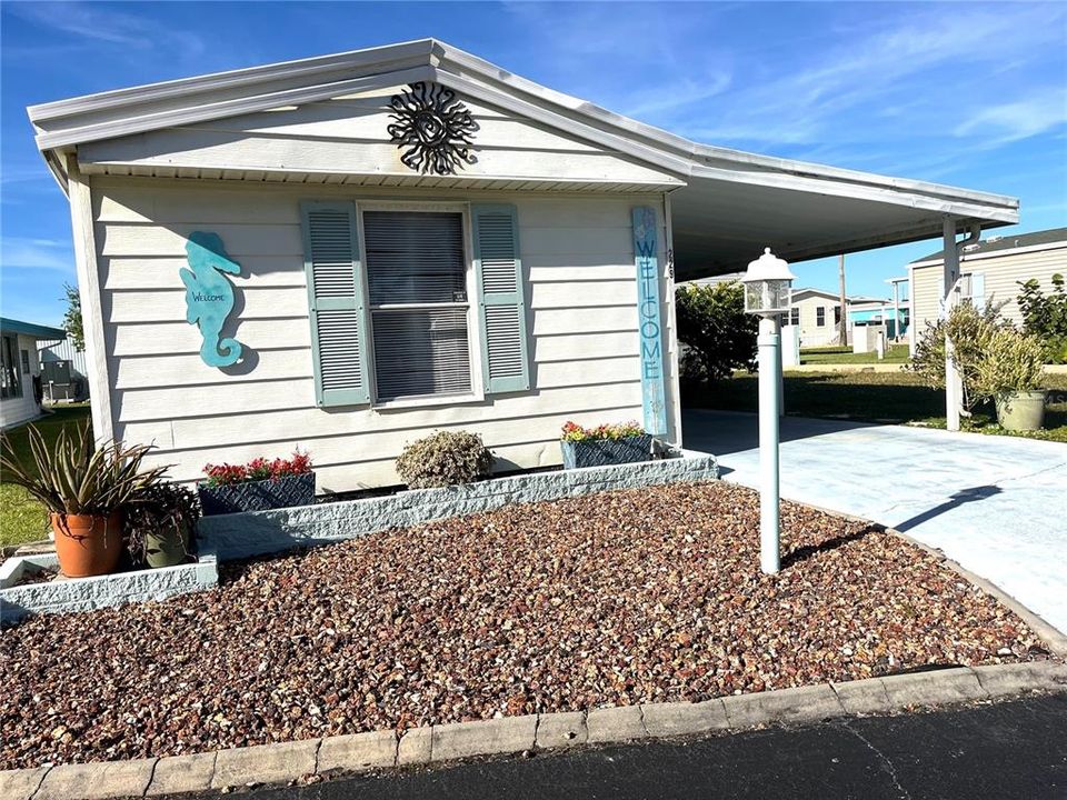 For Sale: $189,000 (2 beds, 2 baths, 1100 Square Feet)