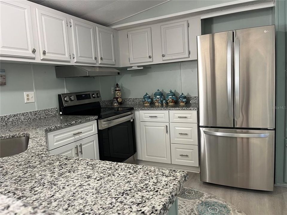 For Sale: $189,000 (2 beds, 2 baths, 1100 Square Feet)