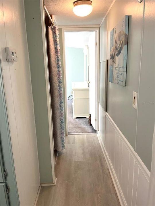 For Sale: $189,000 (2 beds, 2 baths, 1100 Square Feet)