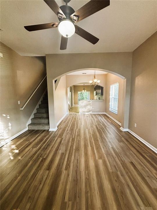 For Rent: $2,499 (5 beds, 2 baths, 1570 Square Feet)