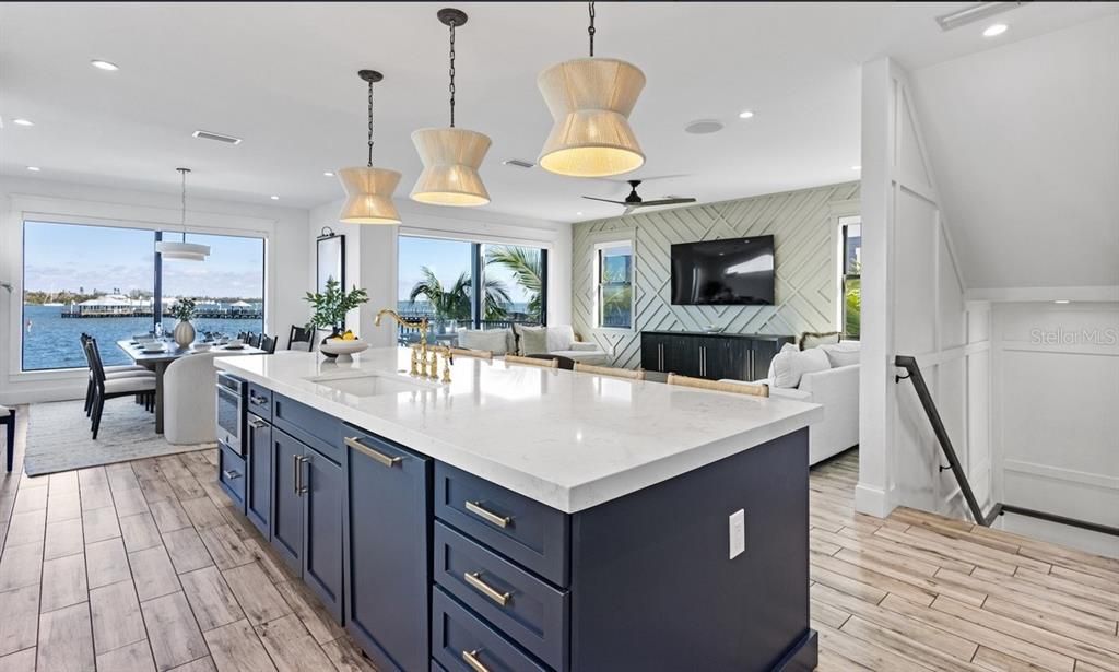 待售: $4,995,000 (8 贝兹, 8 浴室, 3500 平方英尺)