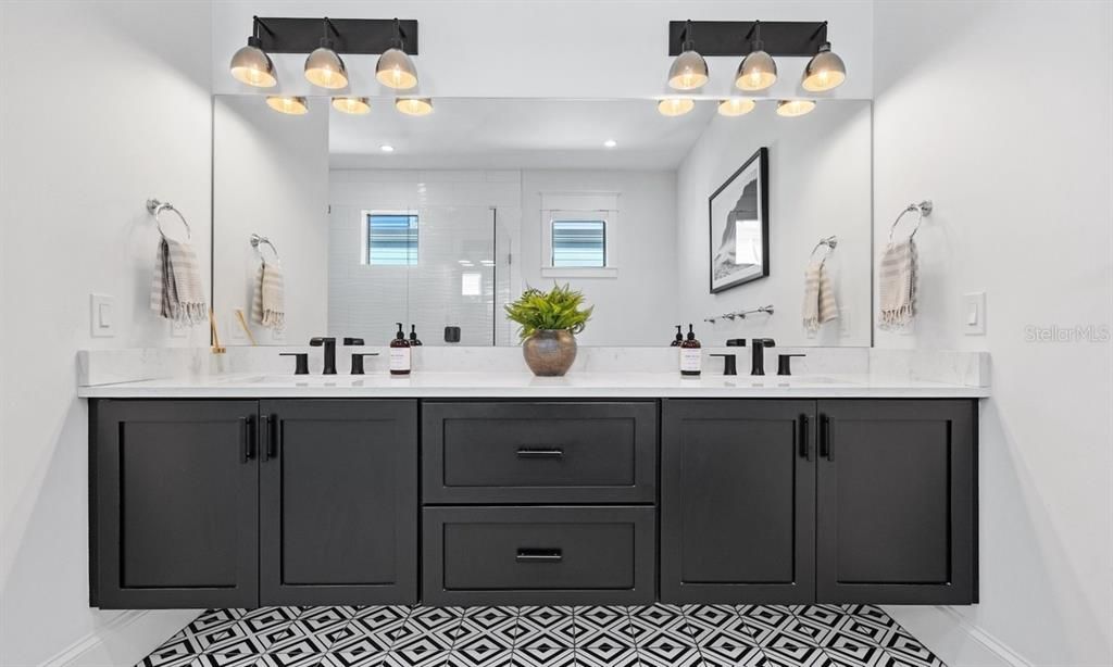 待售: $4,995,000 (8 贝兹, 8 浴室, 3500 平方英尺)