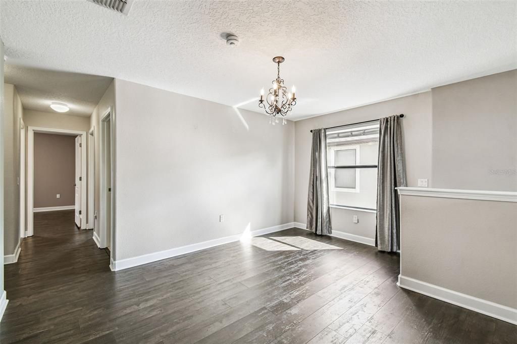 For Sale: $600,000 (6 beds, 4 baths, 3231 Square Feet)