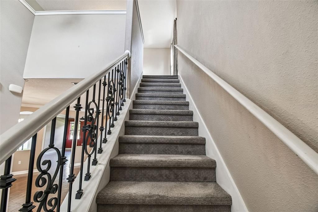 For Sale: $600,000 (6 beds, 4 baths, 3231 Square Feet)