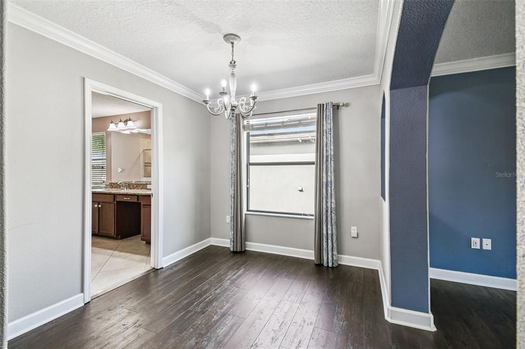 For Sale: $600,000 (6 beds, 4 baths, 3231 Square Feet)