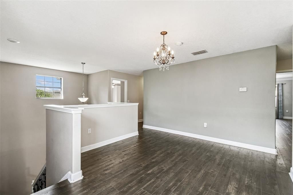 For Sale: $600,000 (6 beds, 4 baths, 3231 Square Feet)