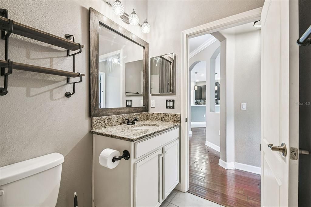 For Sale: $600,000 (6 beds, 4 baths, 3231 Square Feet)