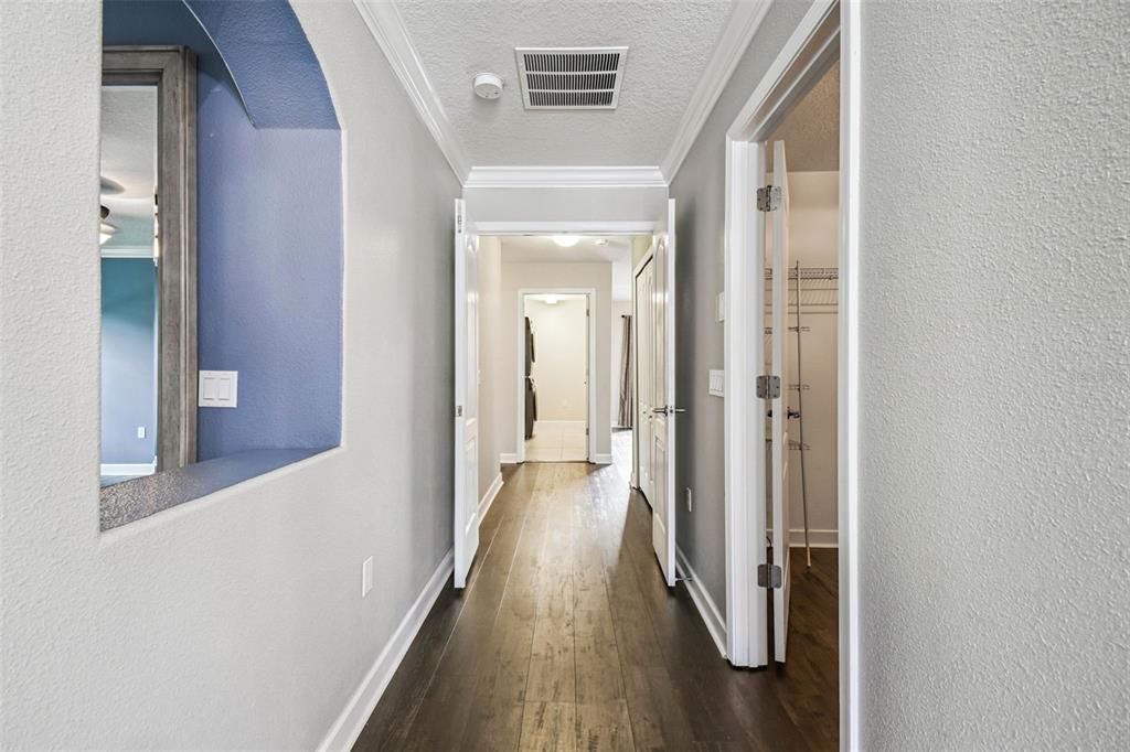 For Sale: $600,000 (6 beds, 4 baths, 3231 Square Feet)