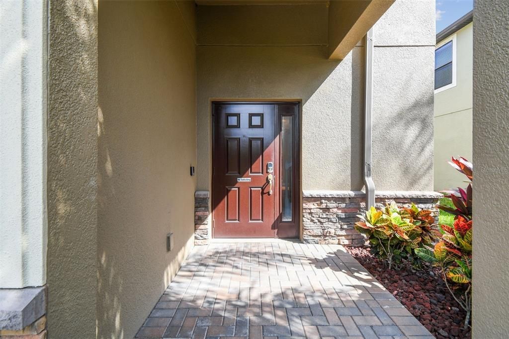 For Sale: $600,000 (6 beds, 4 baths, 3231 Square Feet)