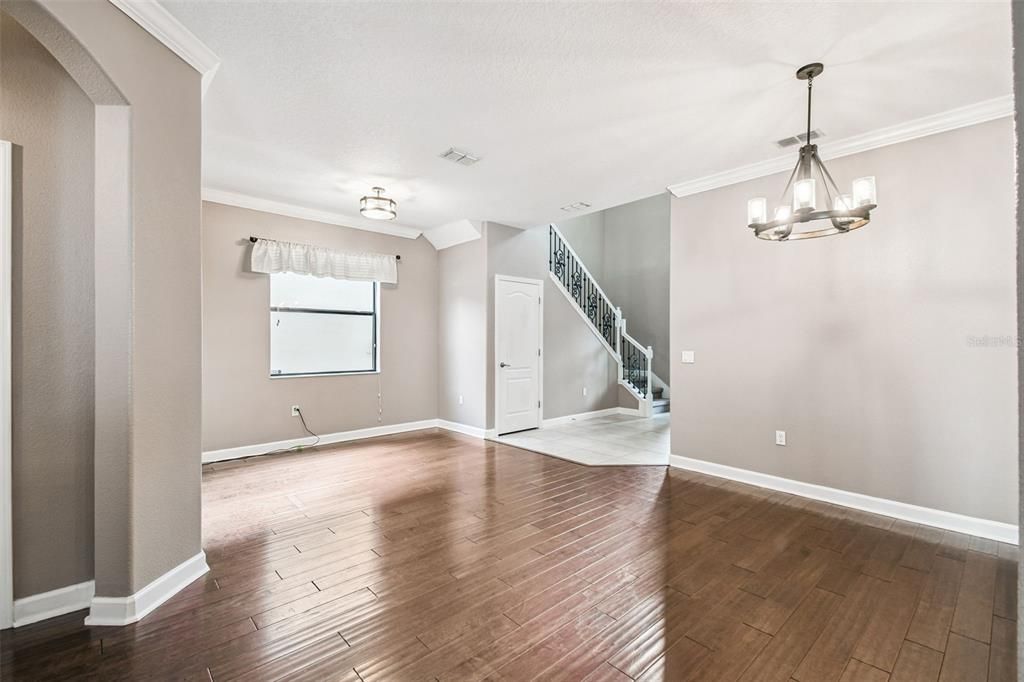 For Sale: $600,000 (6 beds, 4 baths, 3231 Square Feet)