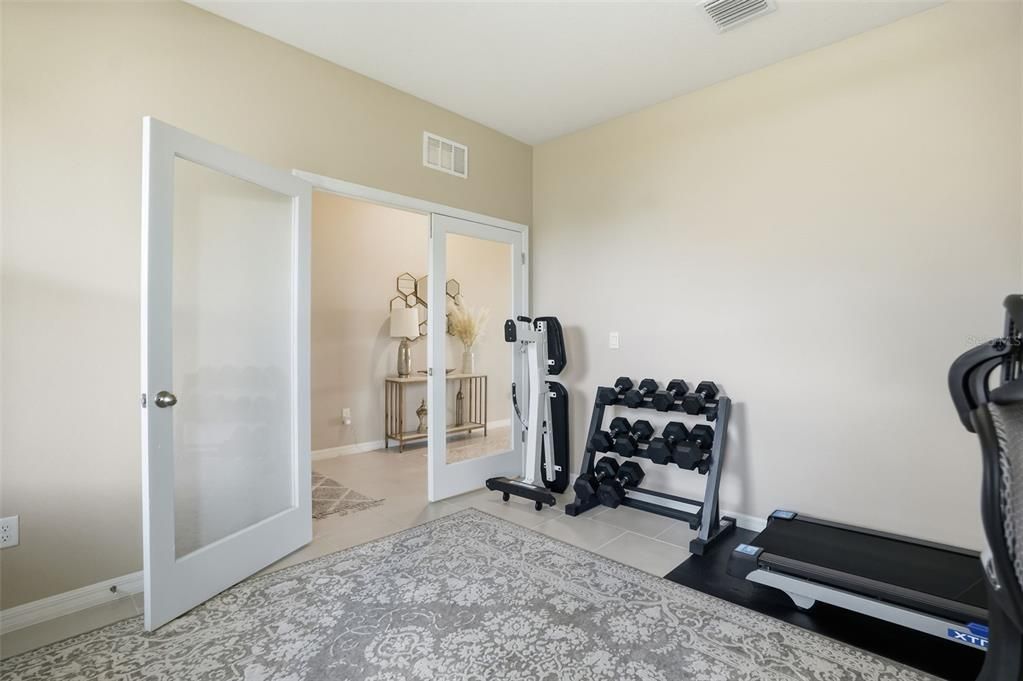 Active With Contract: $500,000 (5 beds, 3 baths, 2934 Square Feet)