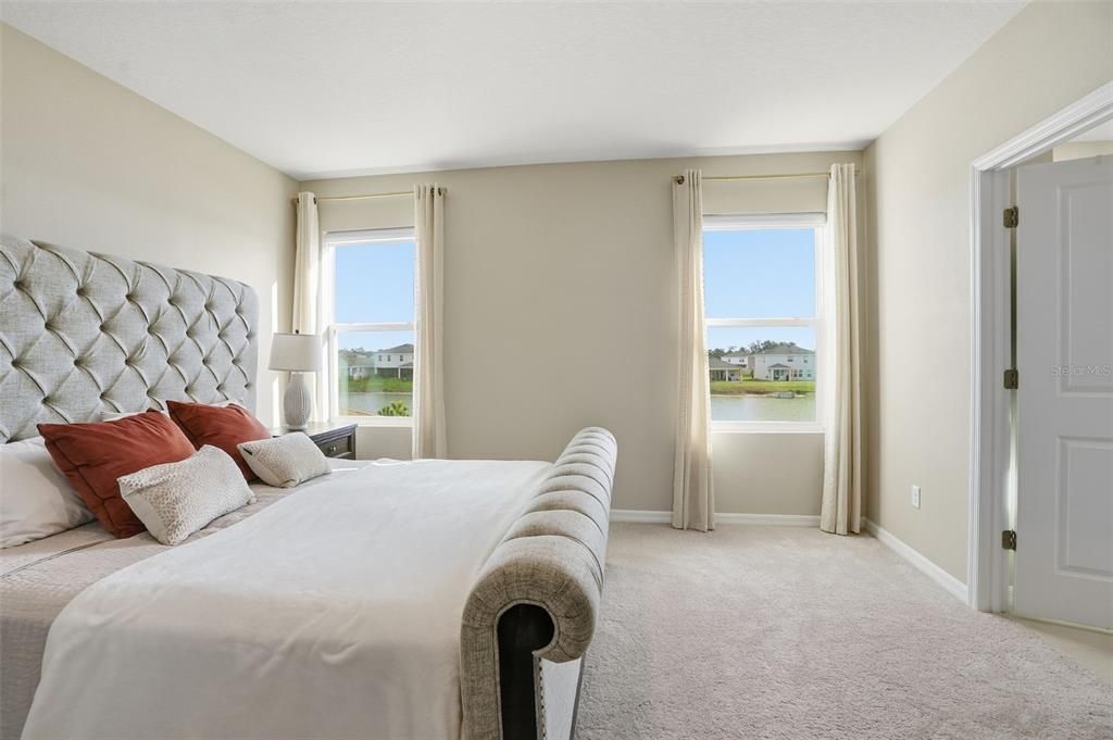 Active With Contract: $500,000 (5 beds, 3 baths, 2934 Square Feet)