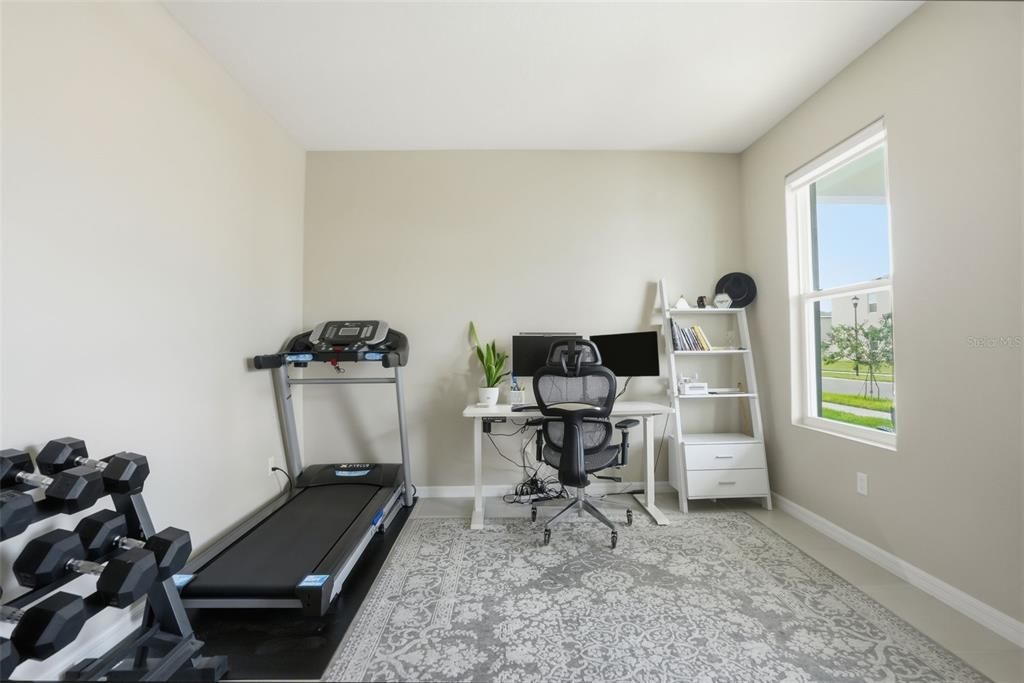 Active With Contract: $500,000 (5 beds, 3 baths, 2934 Square Feet)