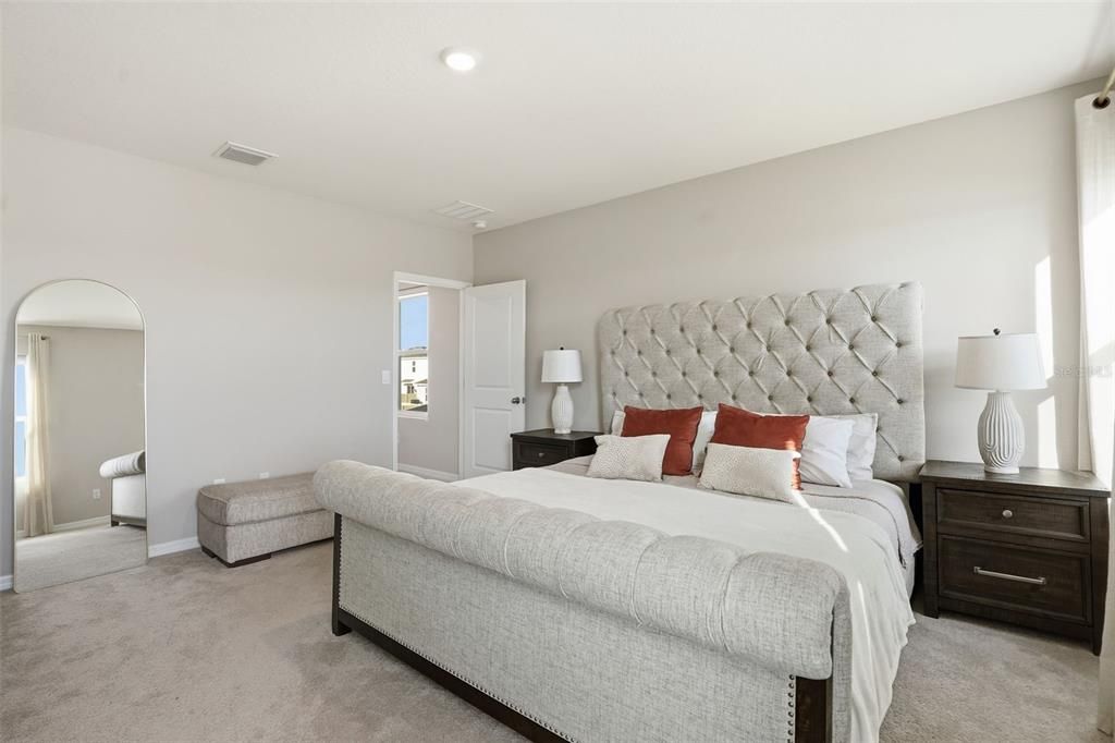 Active With Contract: $500,000 (5 beds, 3 baths, 2934 Square Feet)