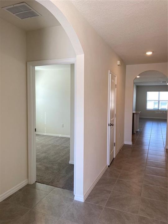 For Rent: $1,900 (4 beds, 2 baths, 1830 Square Feet)