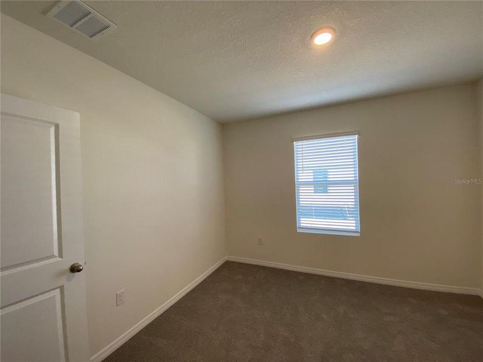 For Rent: $1,900 (4 beds, 2 baths, 1830 Square Feet)
