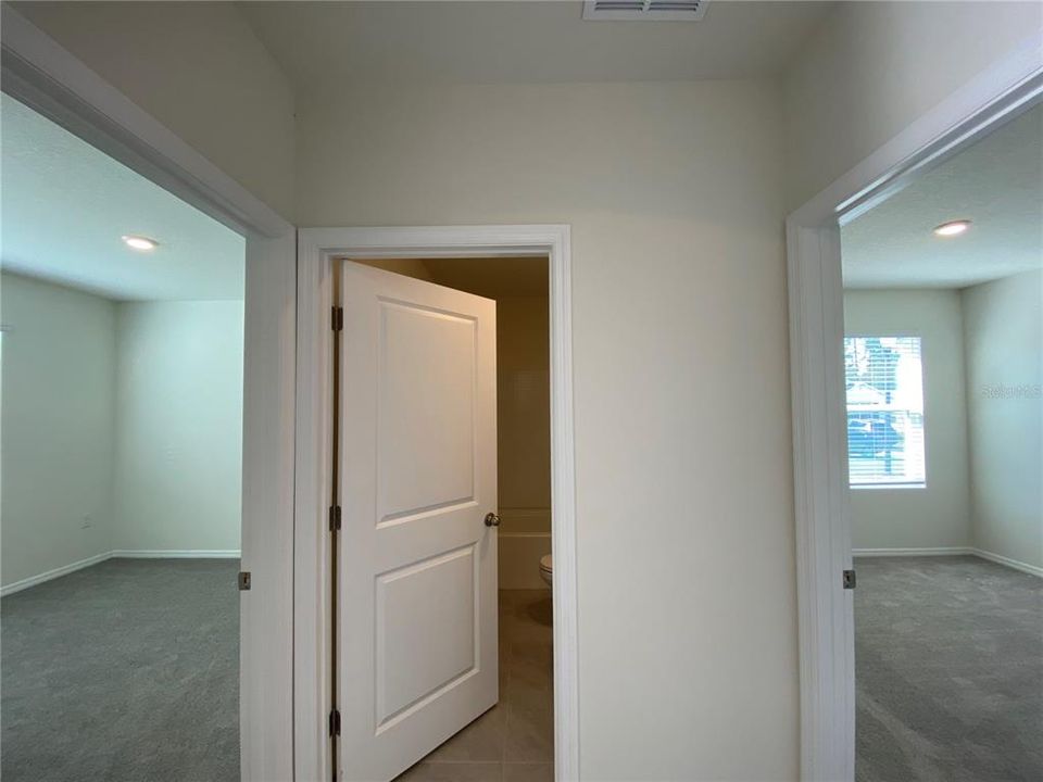 For Rent: $1,900 (4 beds, 2 baths, 1830 Square Feet)