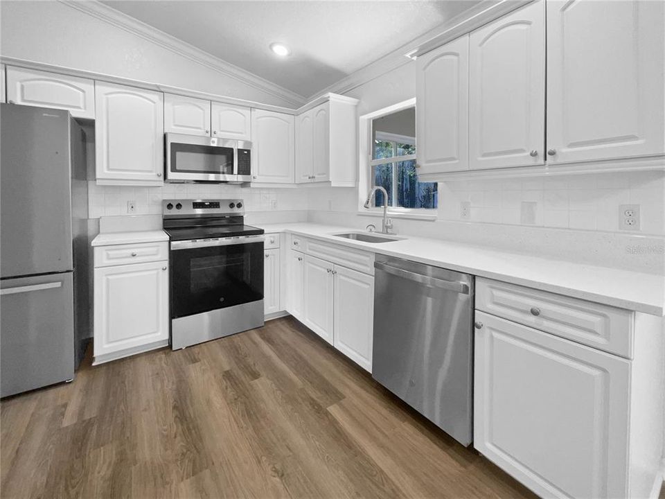 For Sale: $265,000 (3 beds, 2 baths, 1188 Square Feet)