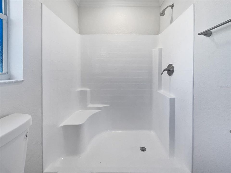 For Sale: $265,000 (3 beds, 2 baths, 1188 Square Feet)