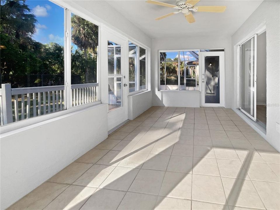 For Sale: $265,000 (3 beds, 2 baths, 1188 Square Feet)